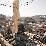 Luxurious Urban Retreat With Unmatched Comfort Apartment Bucharest