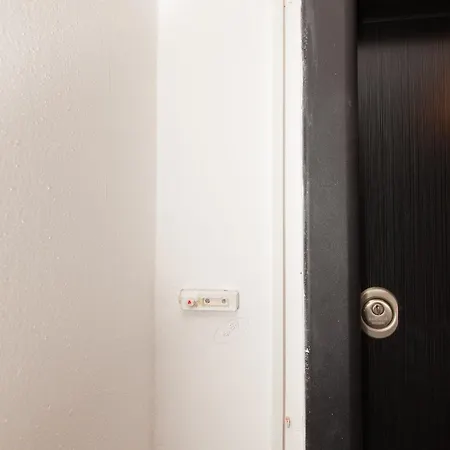 Appartamento Luxurious Urban Retreat With Unmatched Comfort Bucarest