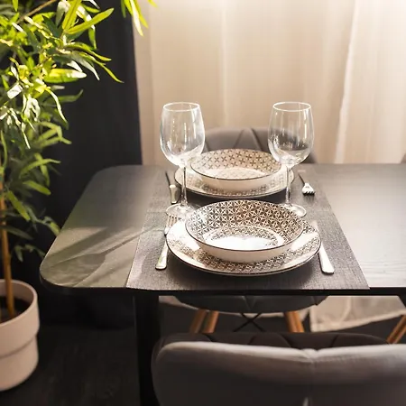 Luxurious Urban Retreat With Unmatched Comfort Бухарест