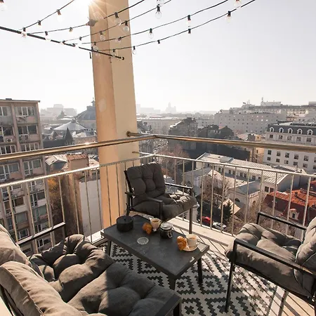 Luxurious Urban Retreat With Unmatched Comfort Апартаменти Бухарест