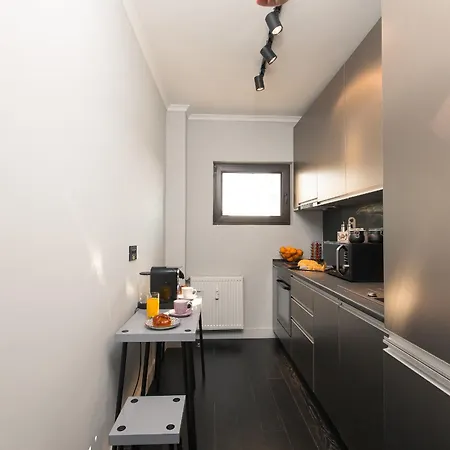 Appartamento Luxurious Urban Retreat With Unmatched Comfort Bucarest