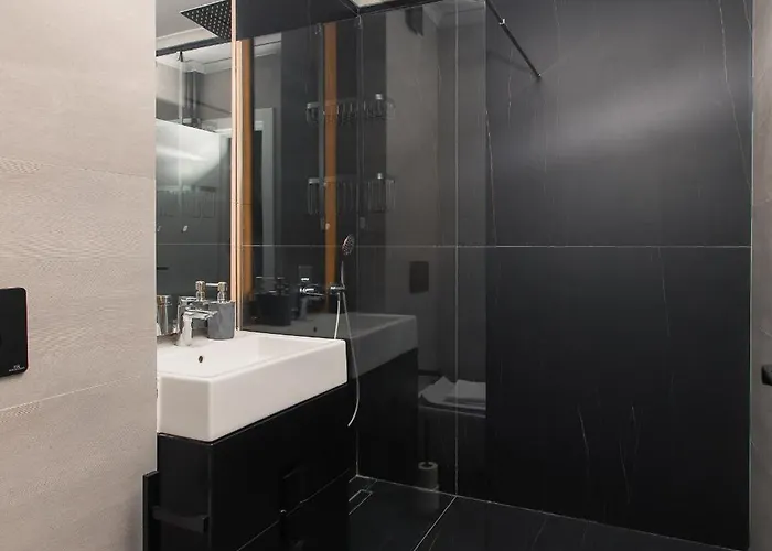 Apartament Luxurious Urban Retreat With Unmatched Comfort *