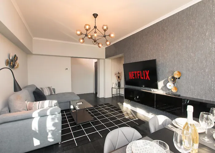 Apartament Luxurious Urban Retreat With Unmatched Comfort *