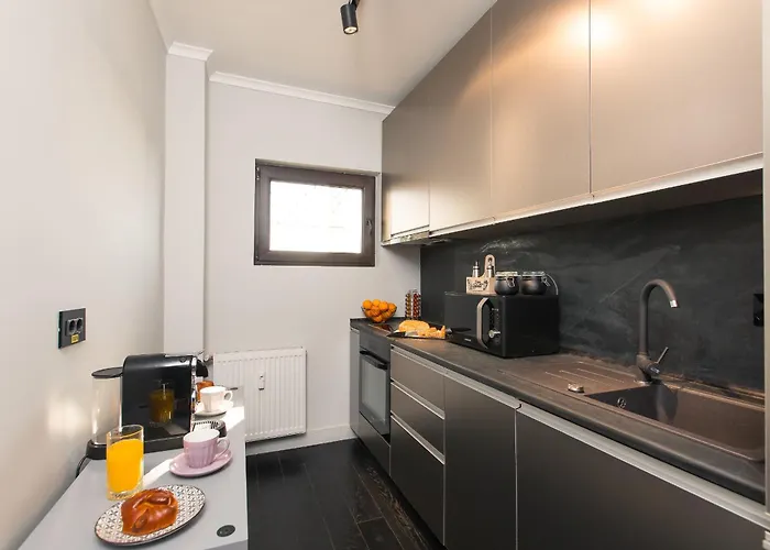 Apartman Luxurious Urban Retreat With Unmatched Comfort