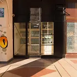 アパート Luxurious Urban Retreat With Unmatched Comfort ブカレスト