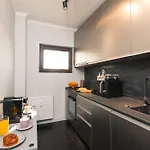 アパート Luxurious Urban Retreat With Unmatched Comfort